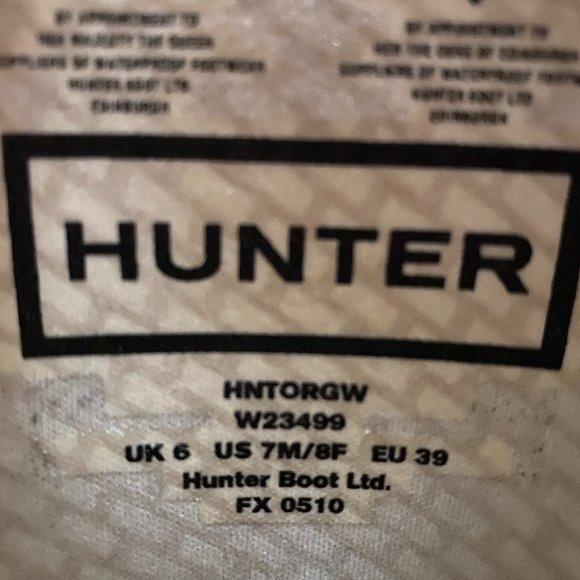 Hunter Tall Wellie Rain Boots (sold w/ boot socks) - Picture 5 of 5